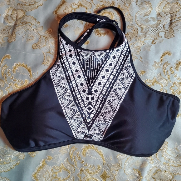 Time and Tru Other - 3/$15 - Time and Tru Tribal Print High Neck Bikini Swimsuit Top, L, Black/White